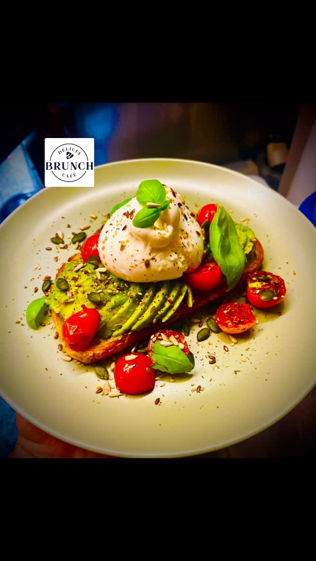 SALADA DE BURRATA